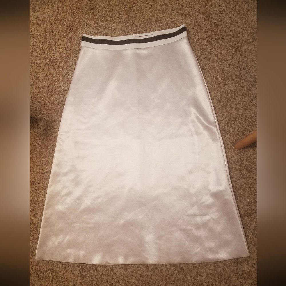 Zara Trafaluc Elegant Pink Skirt Size Medium
